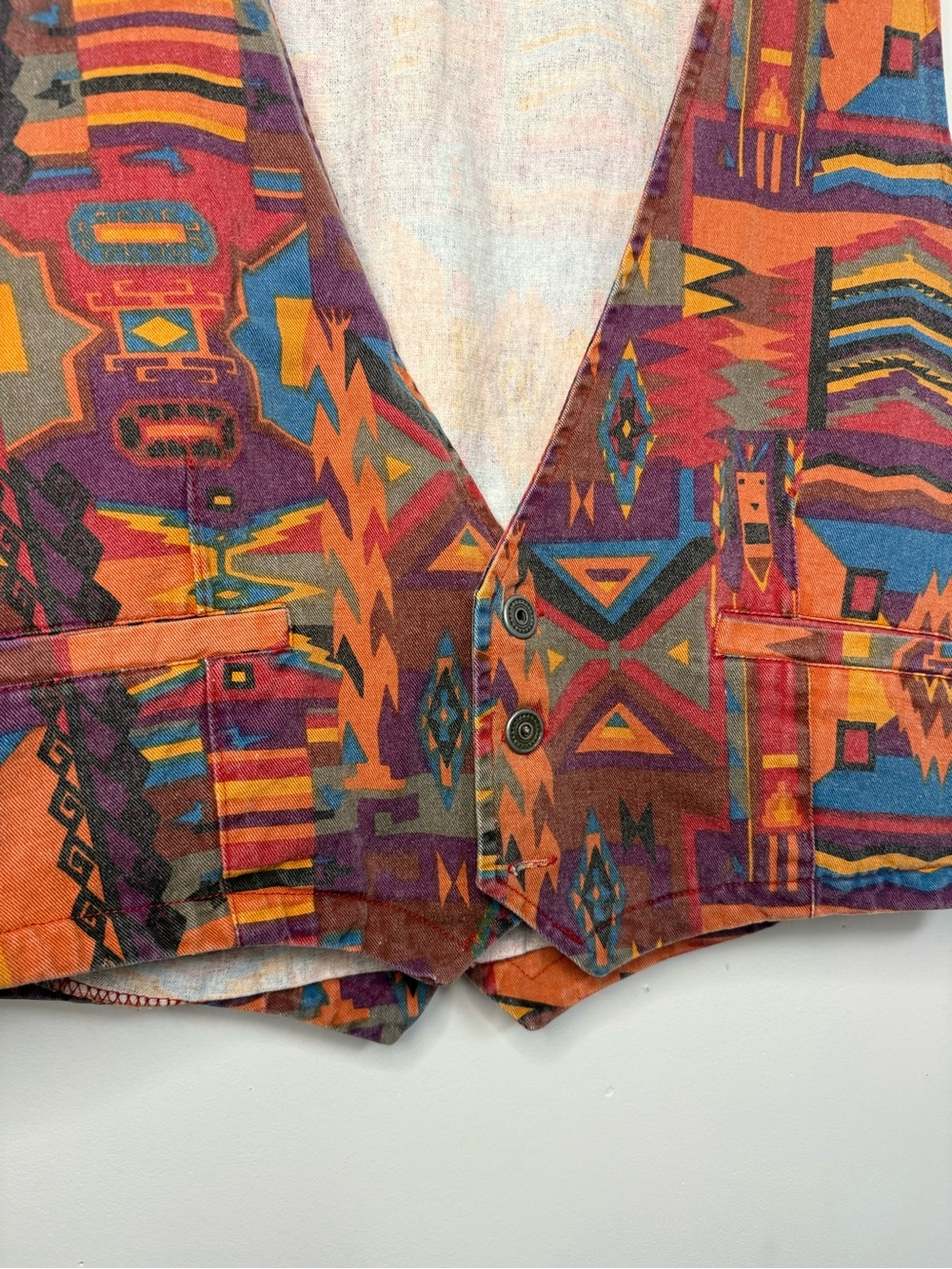 Vintage Aztec Chico's Multicolor Geometric V-Neck Women's Vest Size 2 Buckleback - Picture 3 of 4